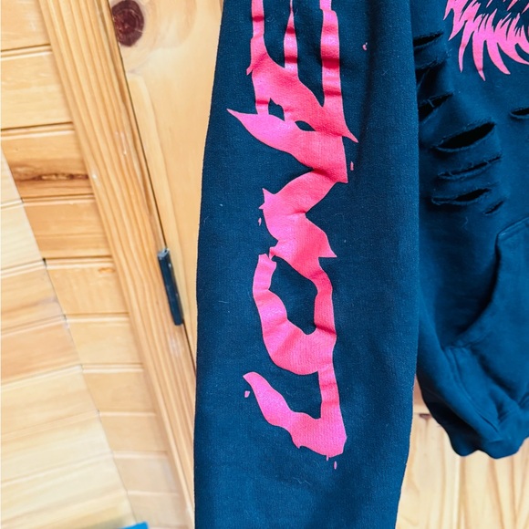 Black and Red Graphic Sweatshirt - Picture 3 of 5